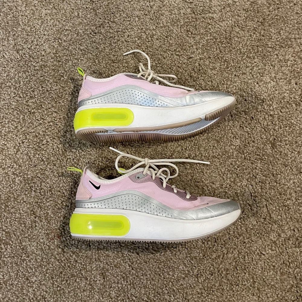 Pink Nike Air Max - Picture 3 of 6